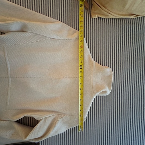 Ivory/crème coat - Picture 7 of 9